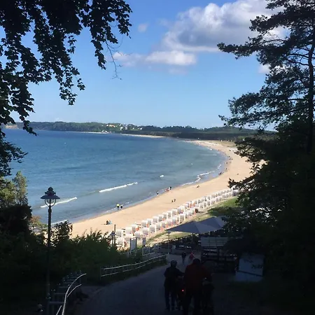 Schoene Mit Seeblick Und Drei Balkonen